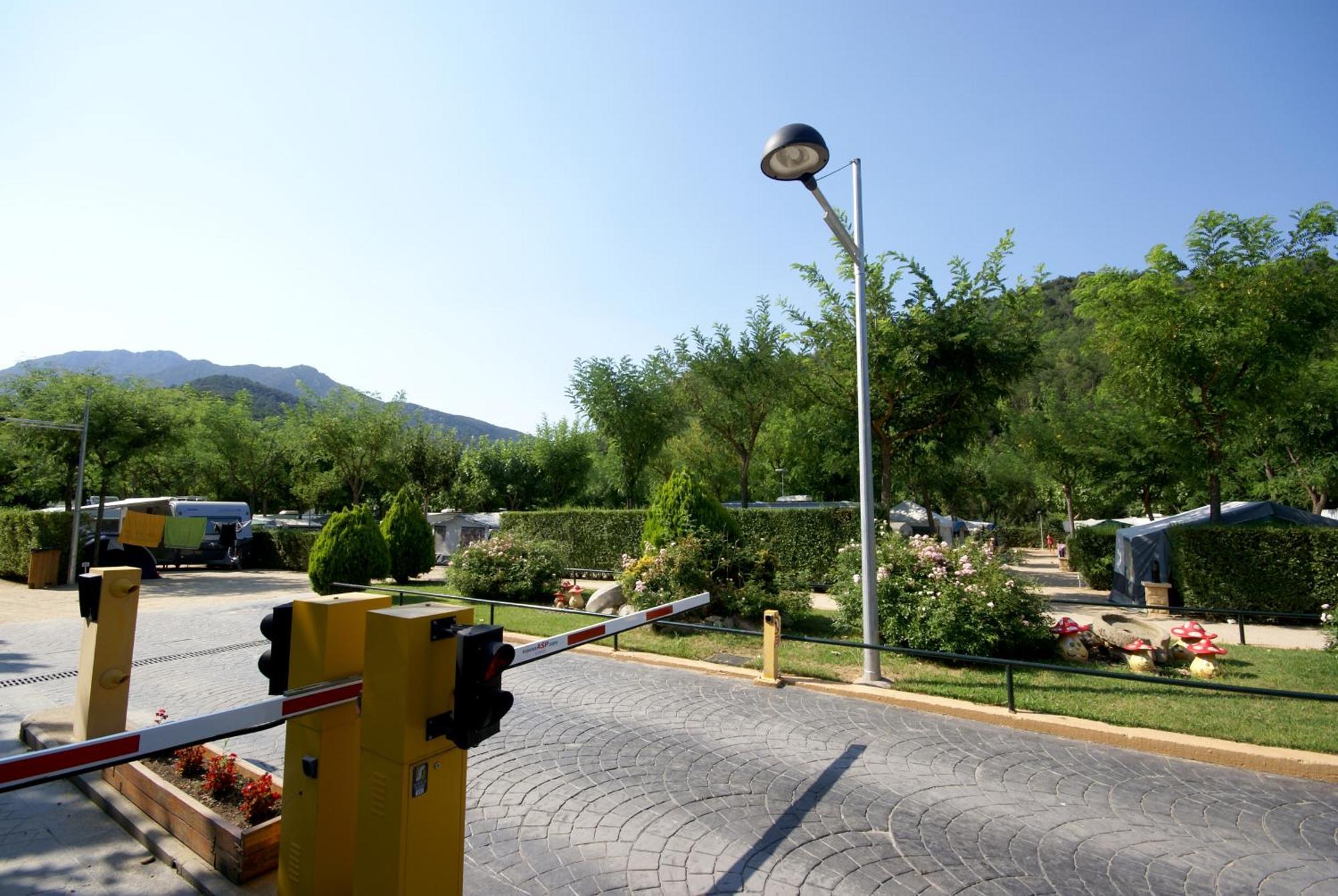 Hotel Camping Bassegoda Park Albanya Exterior foto